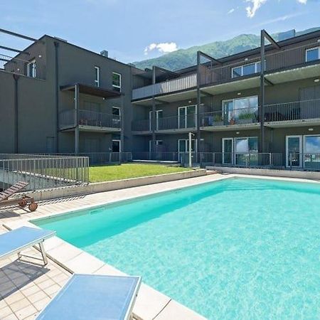 Modern Apartments Lake View With Pool Муссо Экстерьер фото